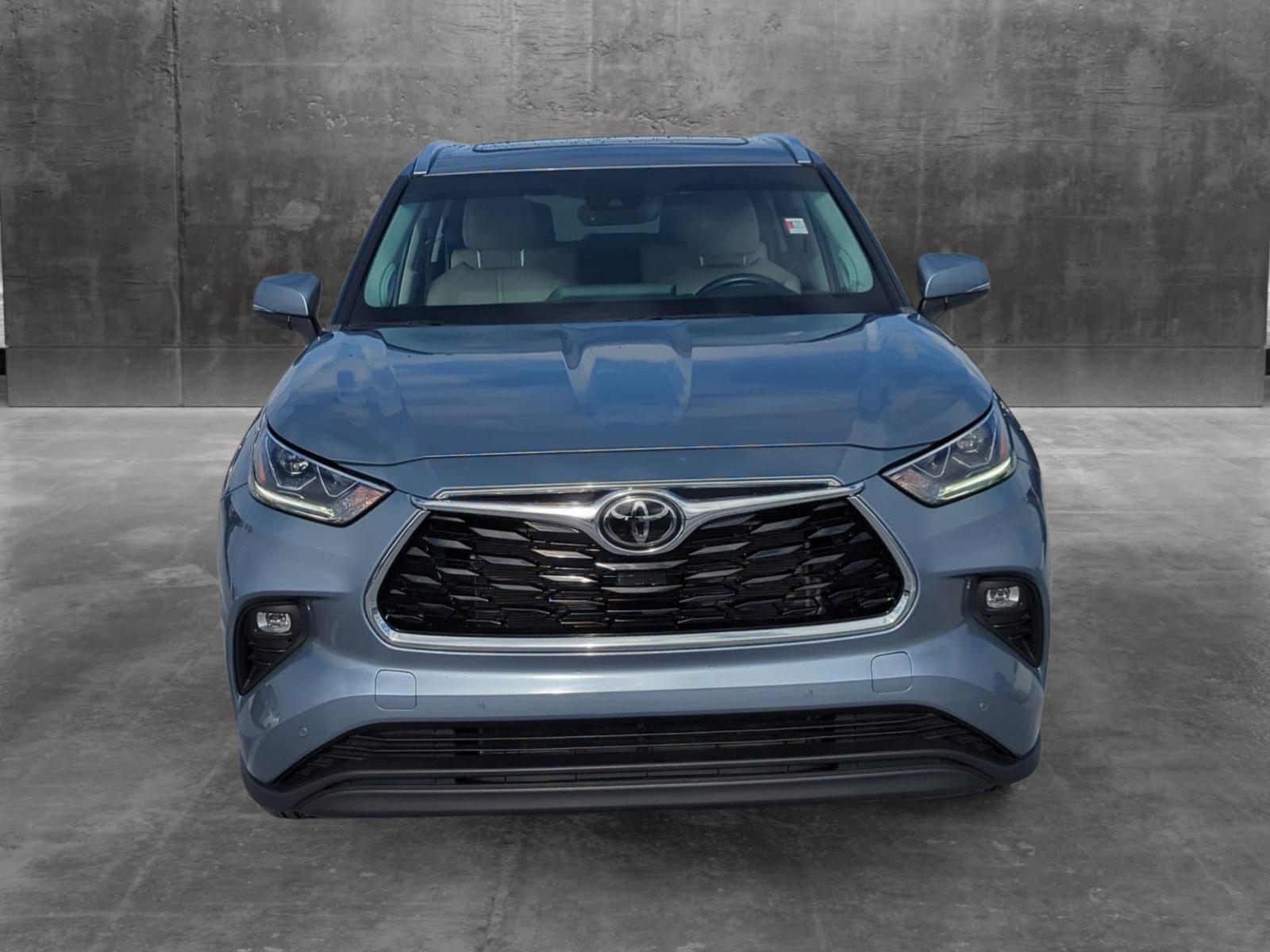 2023 Toyota Highlander Vehicle Photo in Ft. Myers, FL 33907