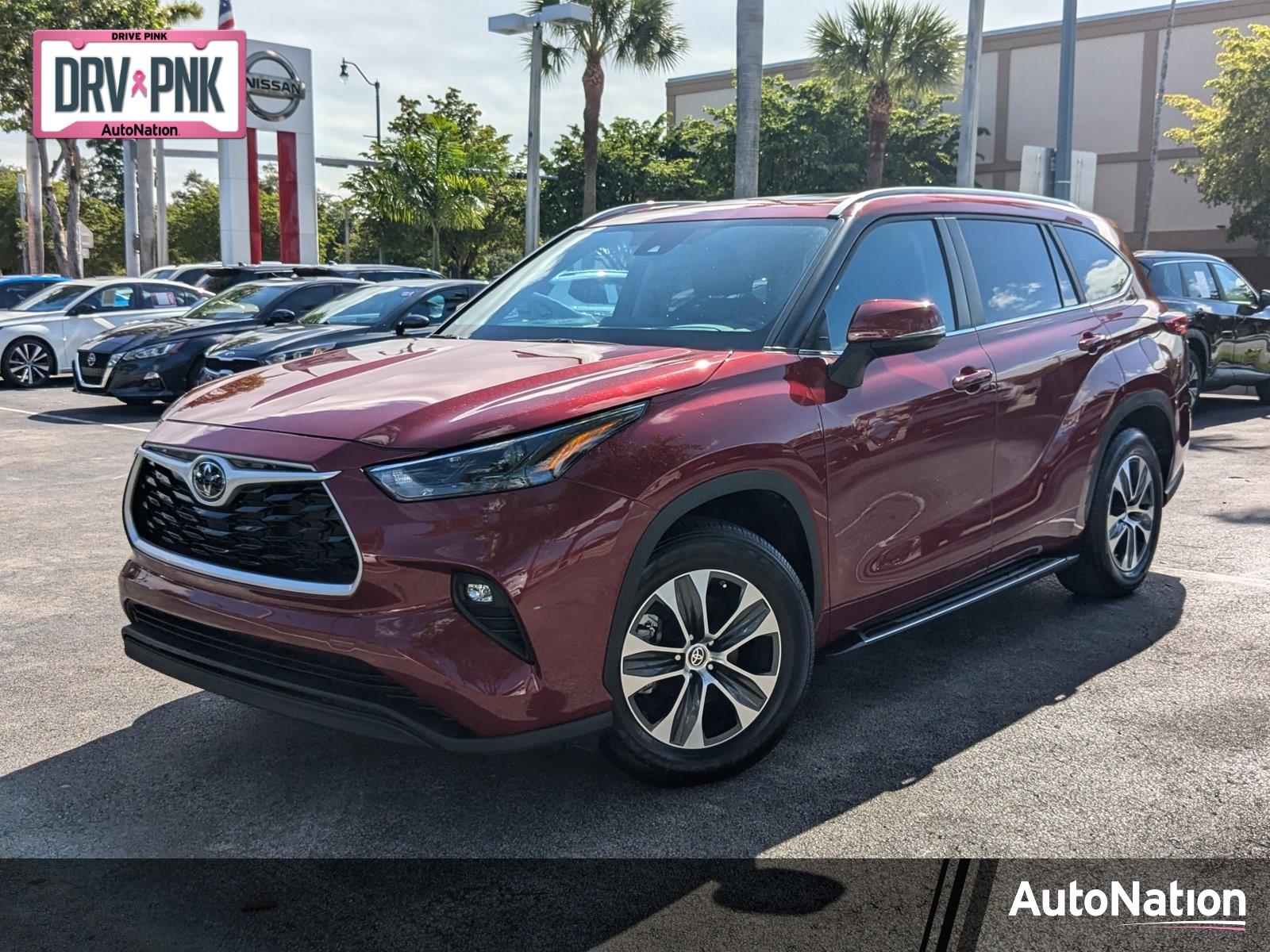 2023 Toyota Highlander Vehicle Photo in Miami, FL 33135