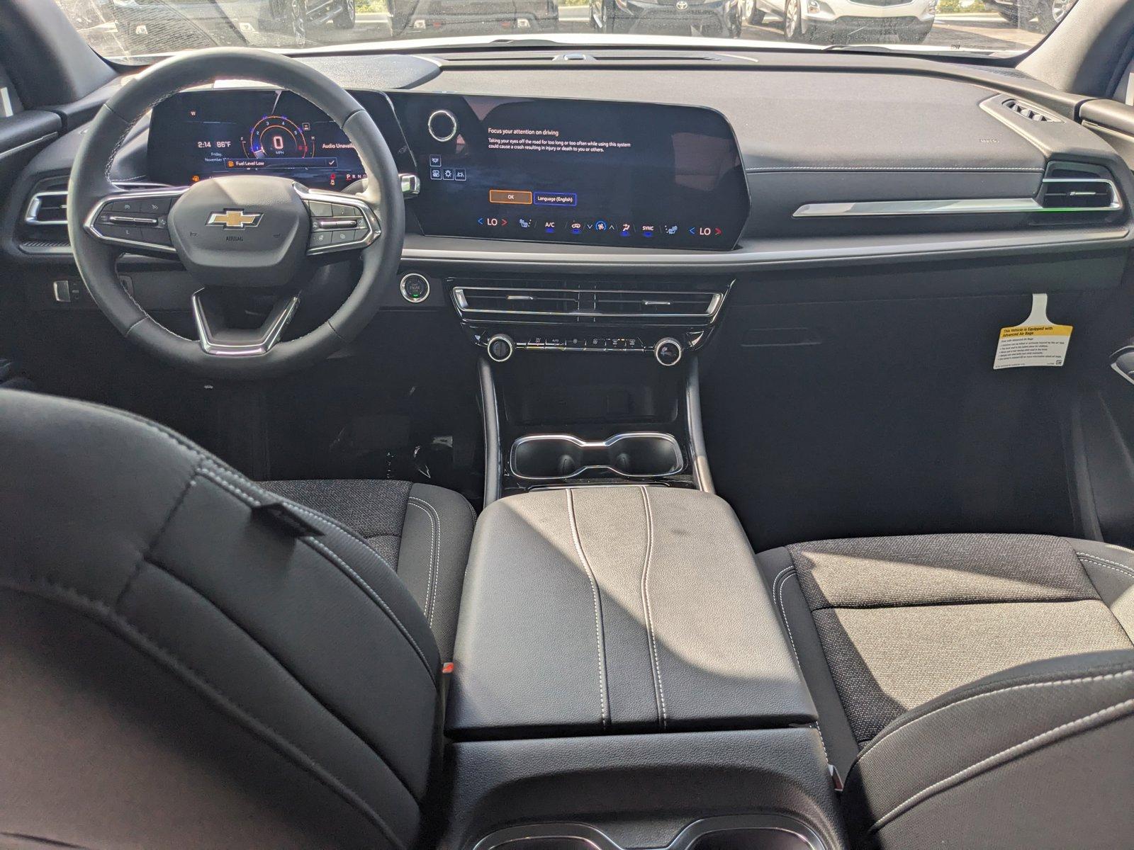 2024 Chevrolet Traverse Vehicle Photo in MIAMI, FL 33172-3015