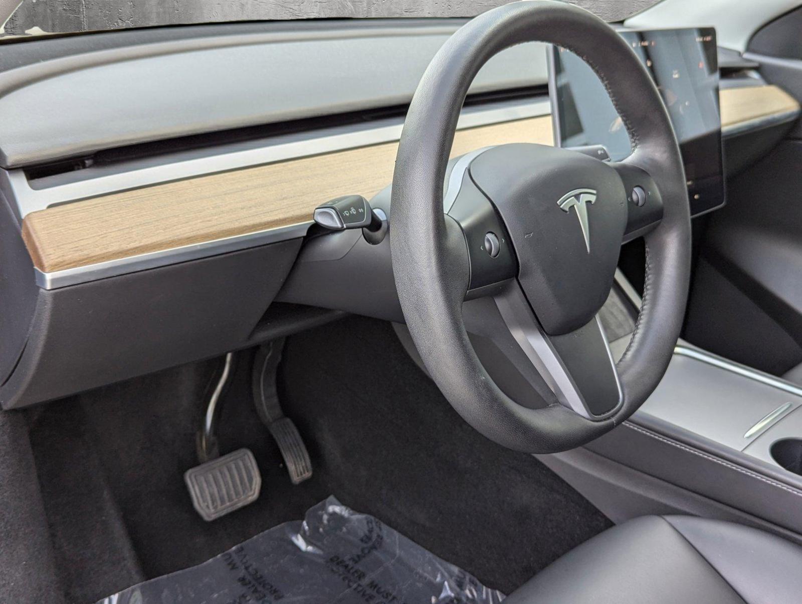 2022 Tesla Model Y Vehicle Photo in Pembroke Pines , FL 33027