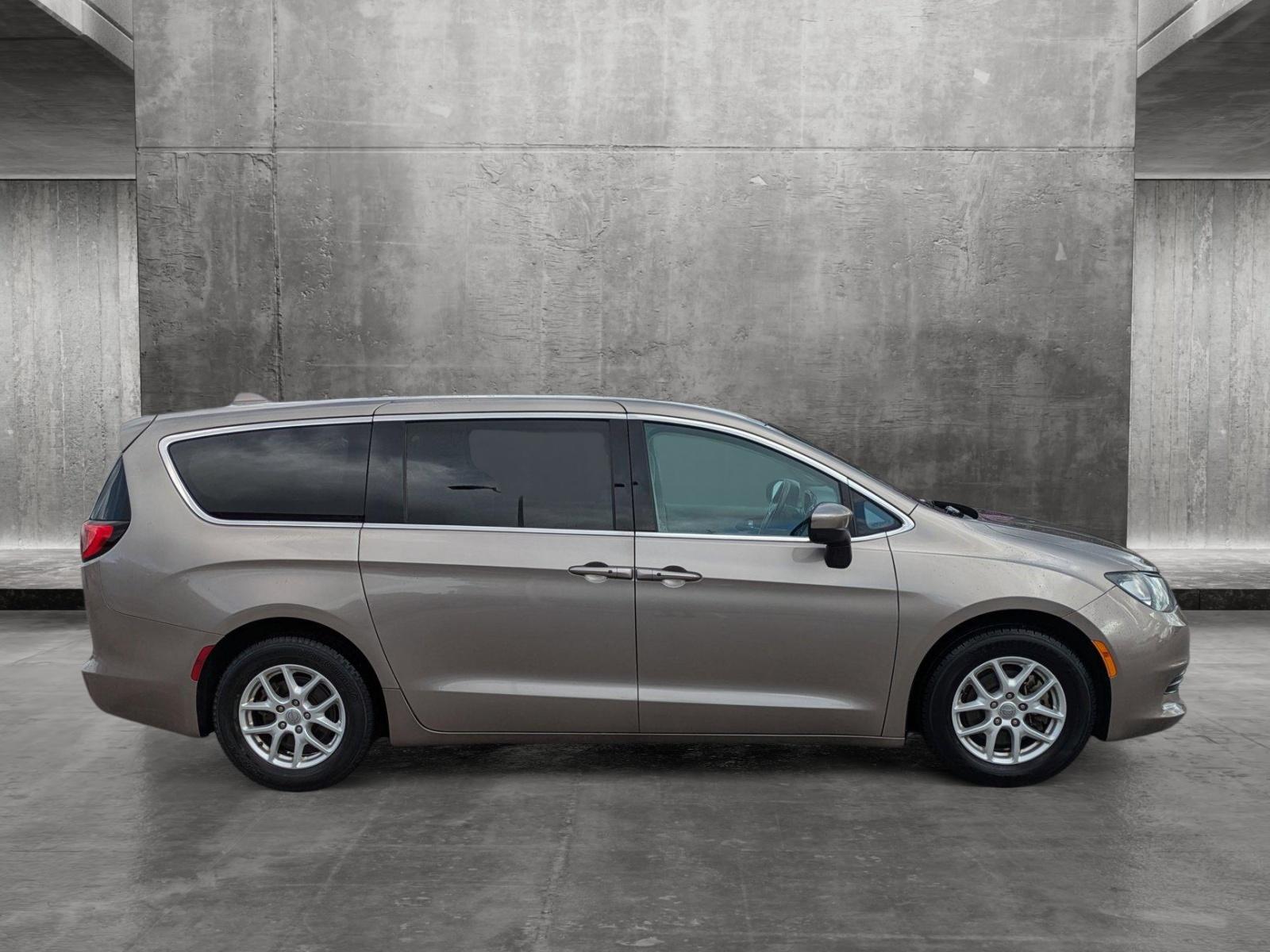 2017 Chrysler Pacifica Vehicle Photo in Corpus Christi, TX 78415