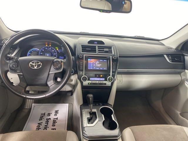 2012 Toyota Camry Hybrid Vehicle Photo in MEDINA, OH 44256-9001