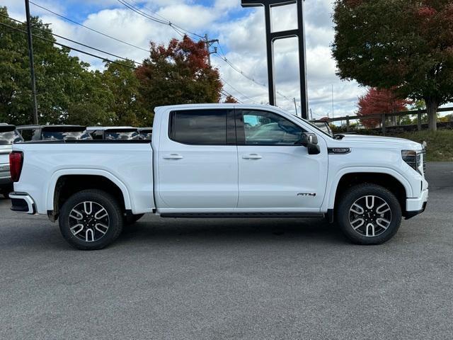 2025 GMC Sierra 1500 Vehicle Photo in LOWELL, MA 01852-4336