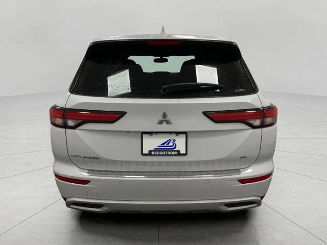 2024 Mitsubishi Outlander Vehicle Photo in Appleton, WI 54913