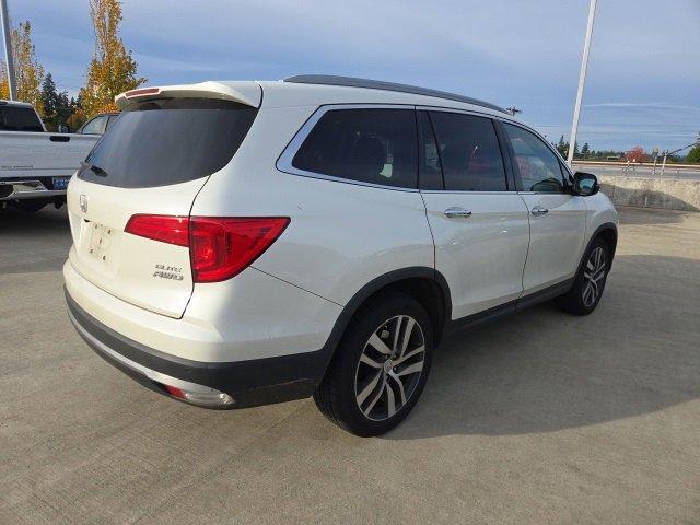 2017 Honda Pilot Vehicle Photo in EVERETT, WA 98203-5662