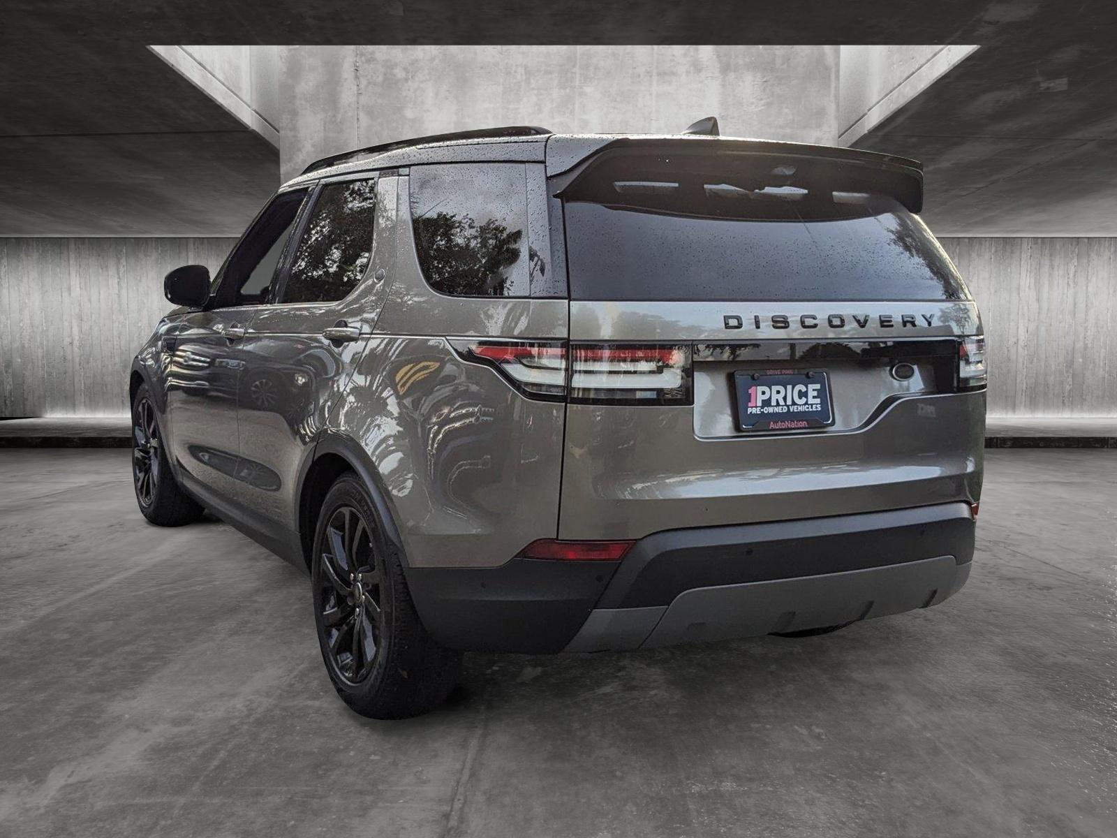 2019 Land Rover Discovery Vehicle Photo in Miami, FL 33169