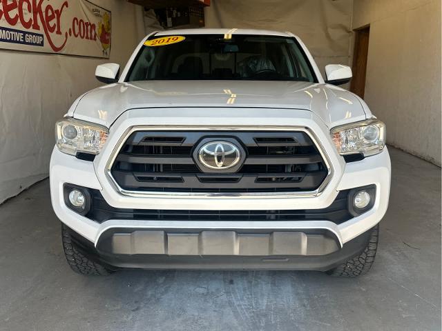2019 Toyota Tacoma 2WD Vehicle Photo in RED SPRINGS, NC 28377-1640