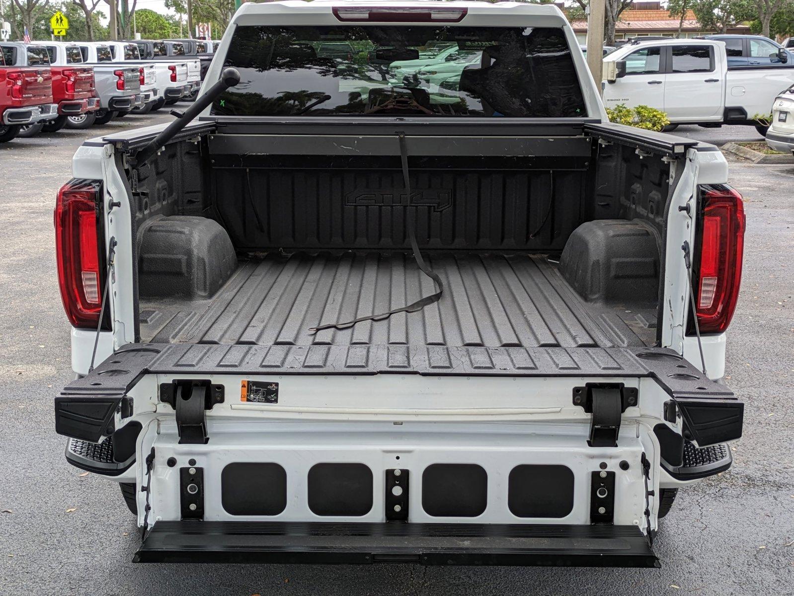 2021 GMC Sierra 1500 Vehicle Photo in GREENACRES, FL 33463-3207