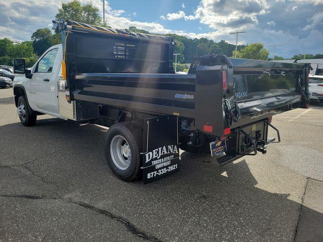 2024 Chevrolet Silverado 3500 HD Chassis Cab Vehicle Photo in DANBURY, CT 06810-5034