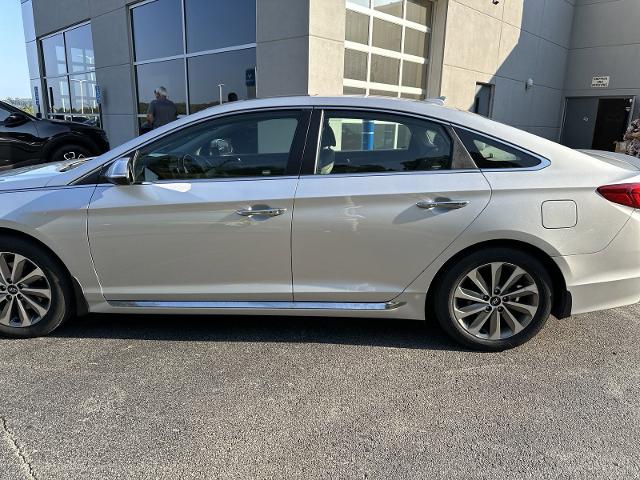 2017 Hyundai SONATA Vehicle Photo in INDIANA, PA 15701-1897