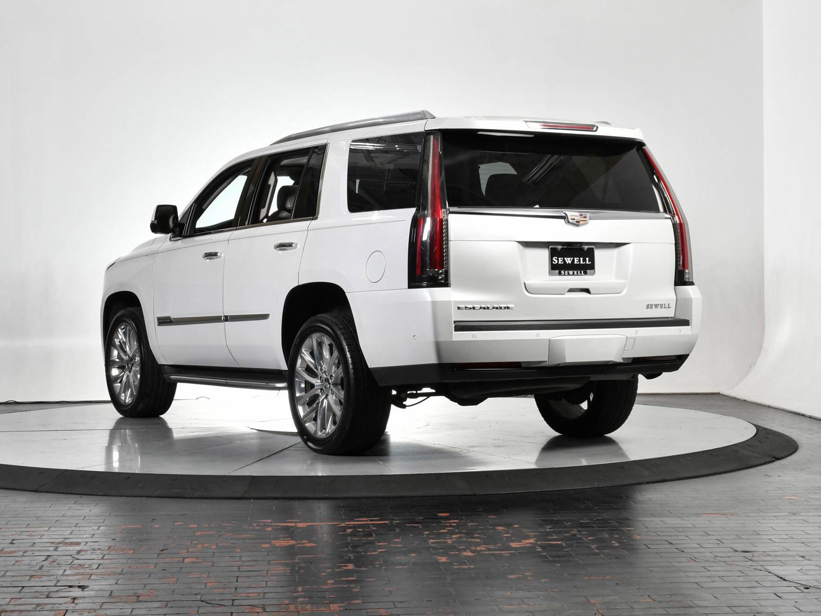 2020 Cadillac Escalade Vehicle Photo in DALLAS, TX 75235