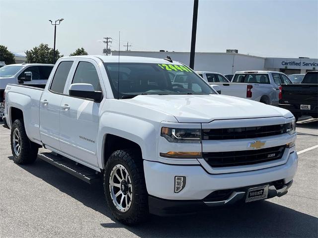 2017 Chevrolet Silverado 1500 Vehicle Photo in ALCOA, TN 37701-3235