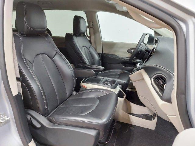 2023 Chrysler Pacifica Vehicle Photo in SAUK CITY, WI 53583-1301