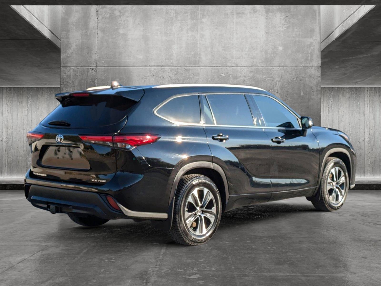 2020 Toyota Highlander Vehicle Photo in SPOKANE, WA 99212-2978