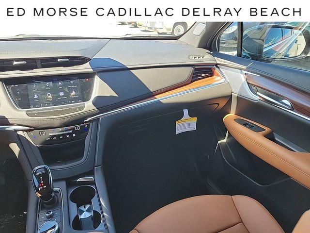 2024 Cadillac XT5 Vehicle Photo in DELRAY BEACH, FL 33483-3294