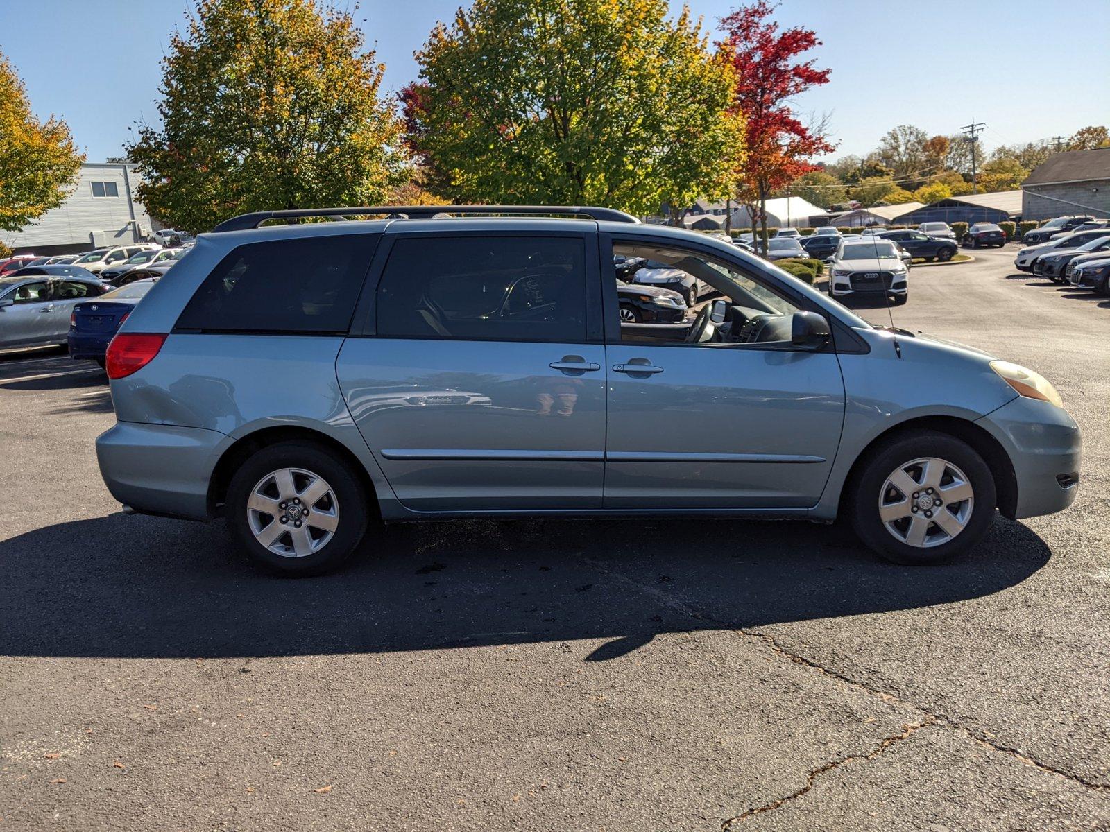 2009 Toyota Sienna Vehicle Photo in Cockeysville, MD 21030