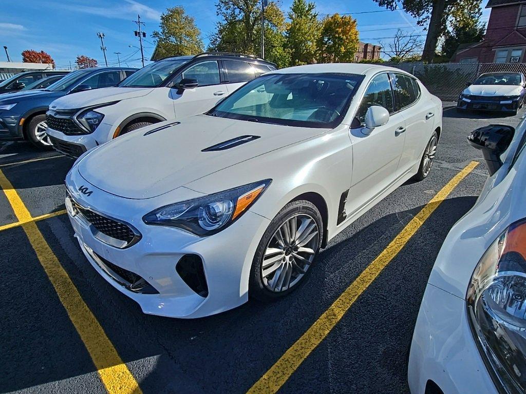 2018 Kia Stinger Vehicle Photo in AKRON, OH 44303-2185