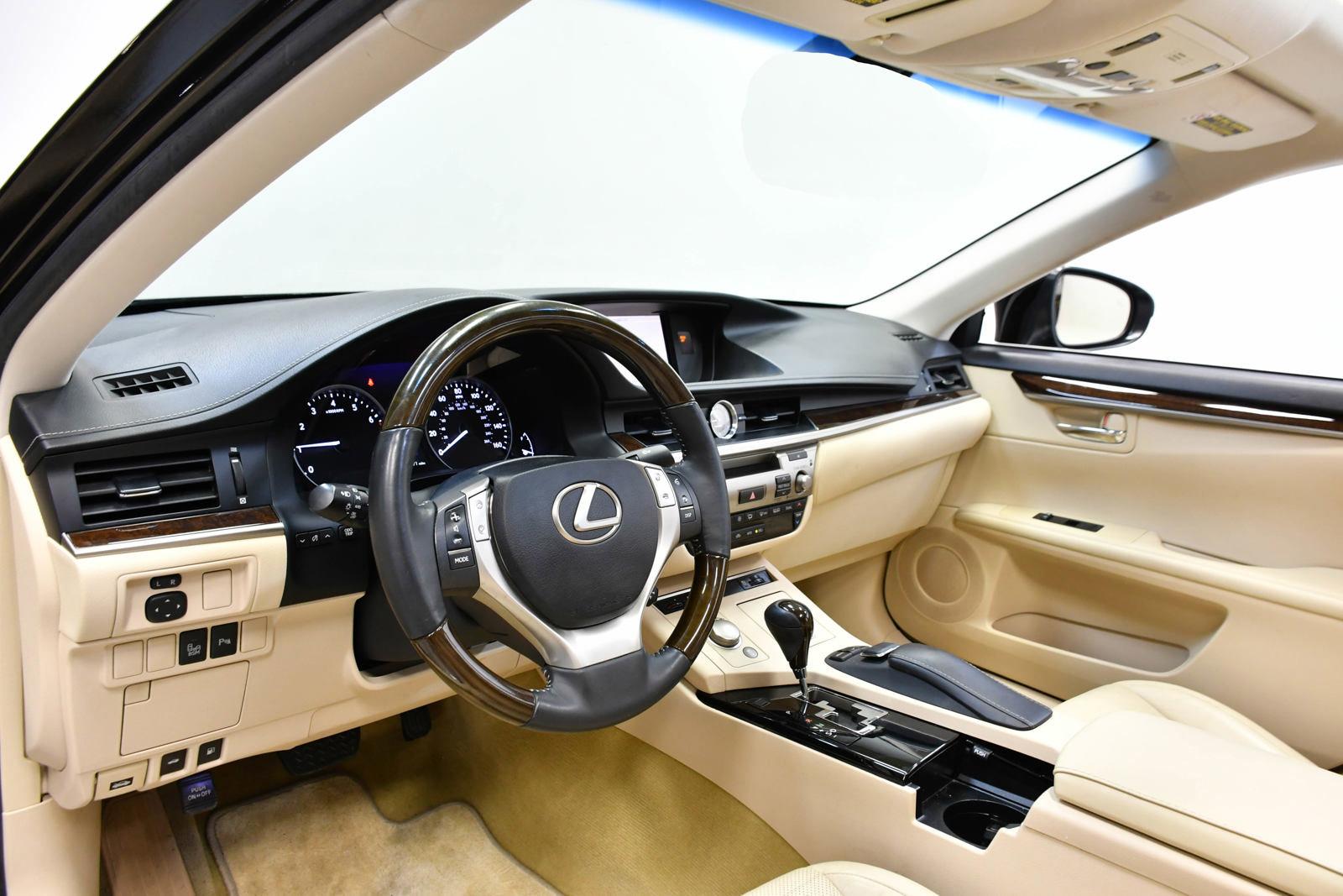 2013 Lexus ES 350 Vehicle Photo in DALLAS, TX 75235