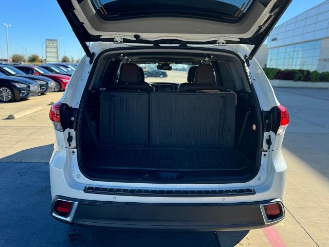 2019 Toyota Highlander Vehicle Photo in Grapevine, TX 76051