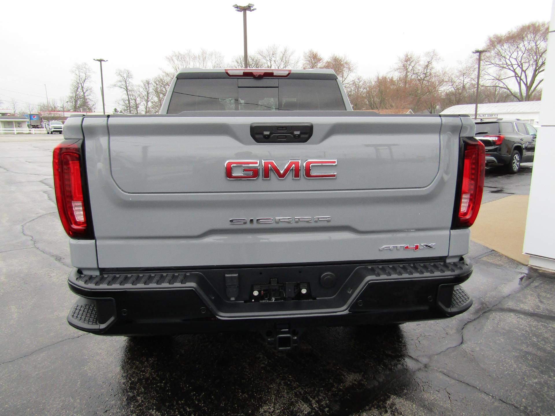 2024 GMC Sierra 1500 Vehicle Photo in GREENVILLE, OH 45331-1026