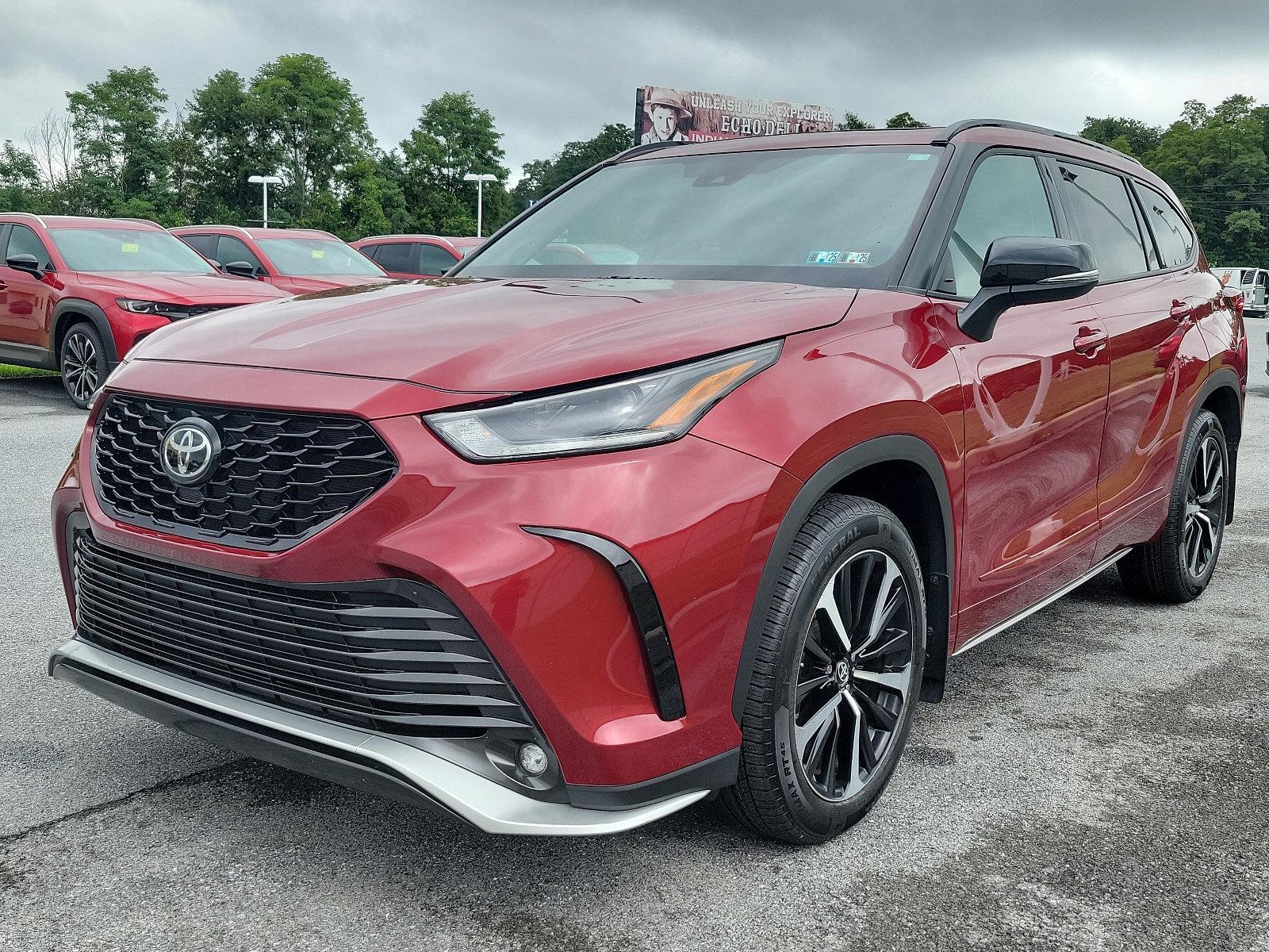 2021 Toyota Highlander Vehicle Photo in Harrisburg, PA 17111