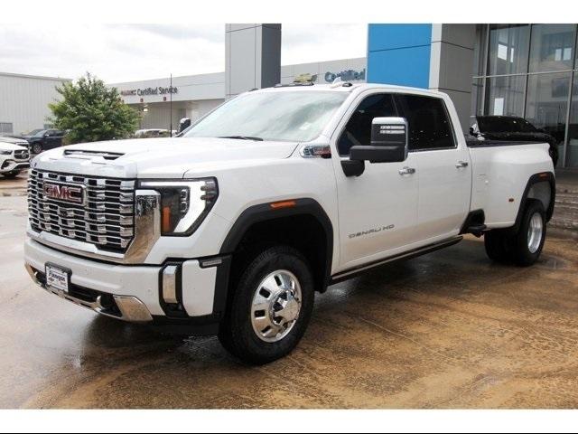 2024 GMC Sierra 3500HD Vehicle Photo in ROSENBERG, TX 77471-5675