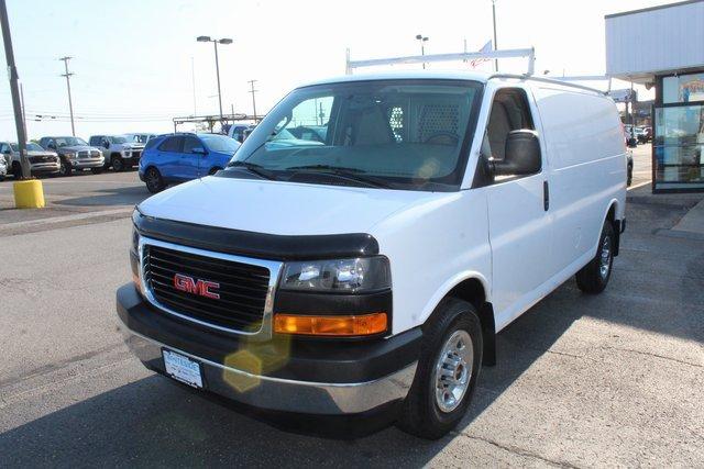 2017 GMC Savana Cargo Van Vehicle Photo in SAINT CLAIRSVILLE, OH 43950-8512