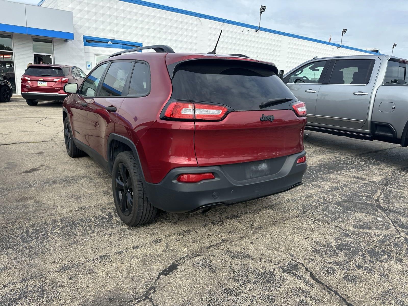 2017 Jeep Cherokee Vehicle Photo in Marion, IA 52302