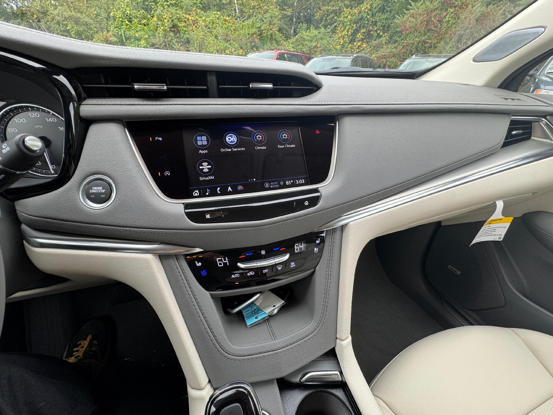 2025 Cadillac XT5 Vehicle Photo in LEOMINSTER, MA 01453-2952