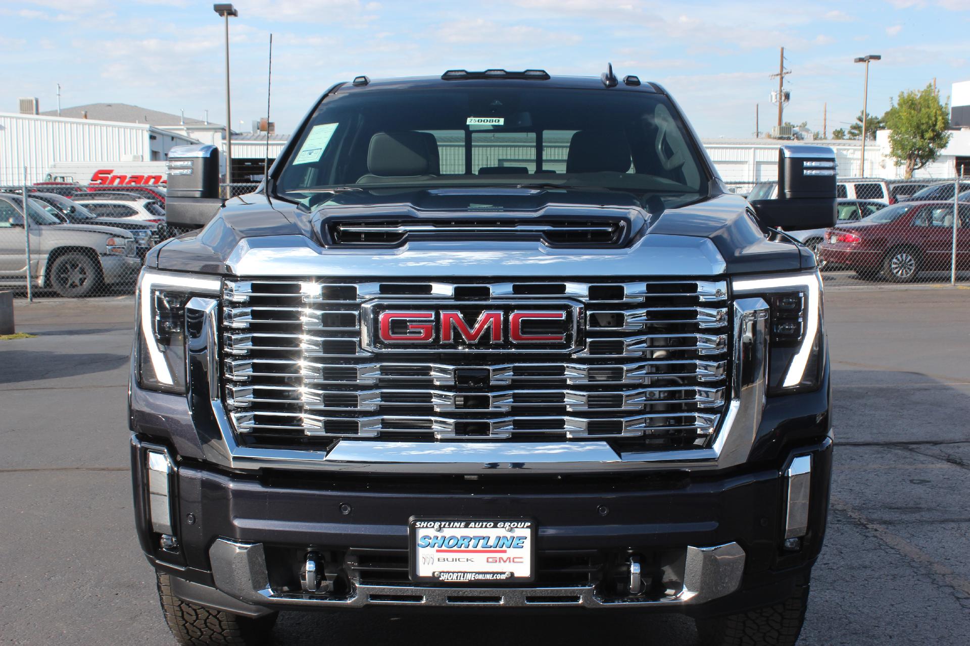 2025 GMC Sierra 2500 HD Vehicle Photo in AURORA, CO 80012-4011