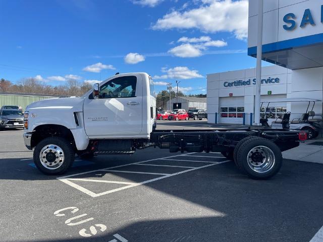 2024 Chevrolet Silverado Chassis Cab Vehicle Photo in GARDNER, MA 01440-3110