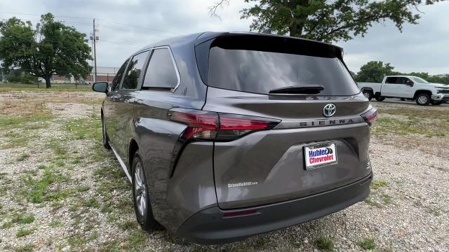 2022 Toyota Sienna Vehicle Photo in INDIANAPOLIS, IN 46227-0991