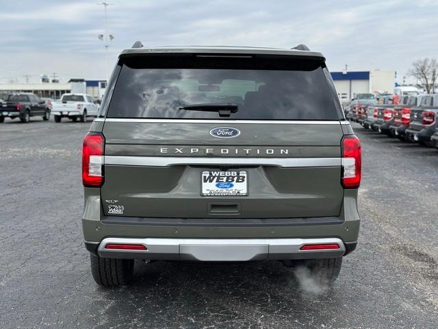 2024 Ford Expedition Vehicle Photo in Highland, IN 46322