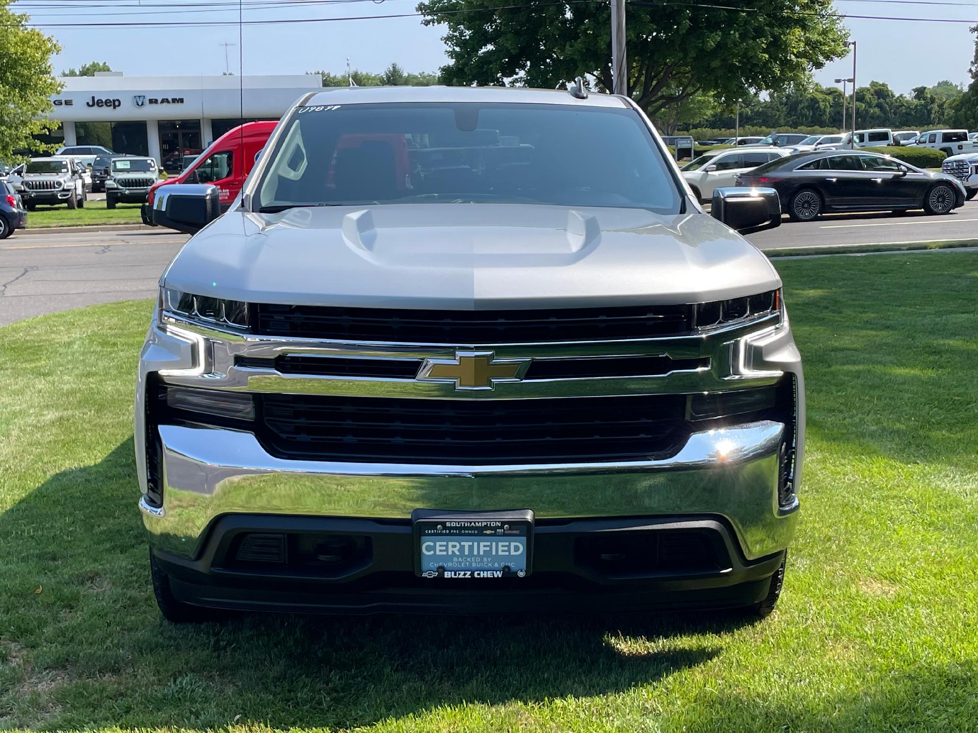 Used 2021 Chevrolet Silverado 1500 LT with VIN 1GCRYJEK4MZ344142 for sale in Southampton, NY