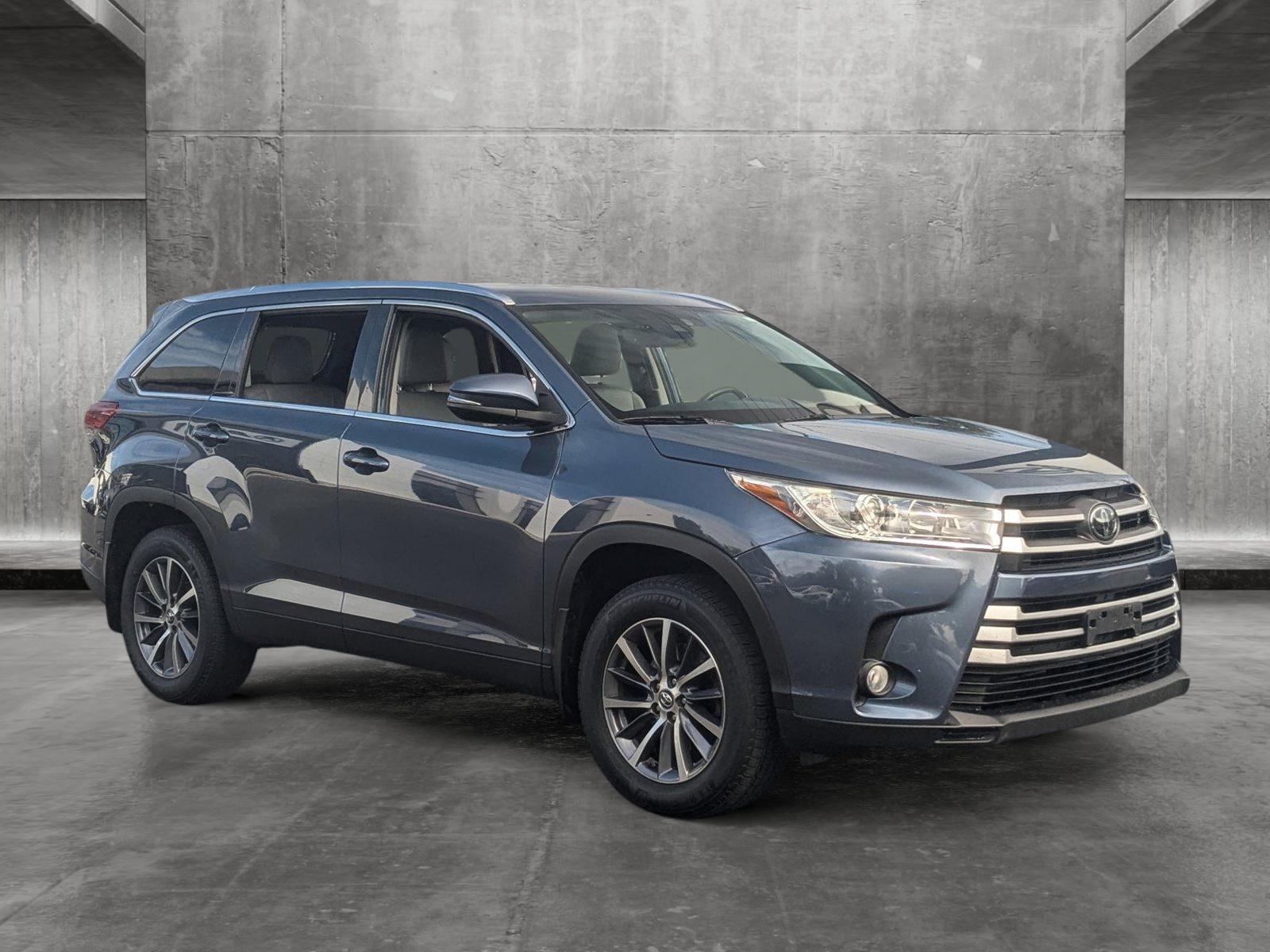 2019 Toyota Highlander Vehicle Photo in Cockeysville, MD 21030-2508