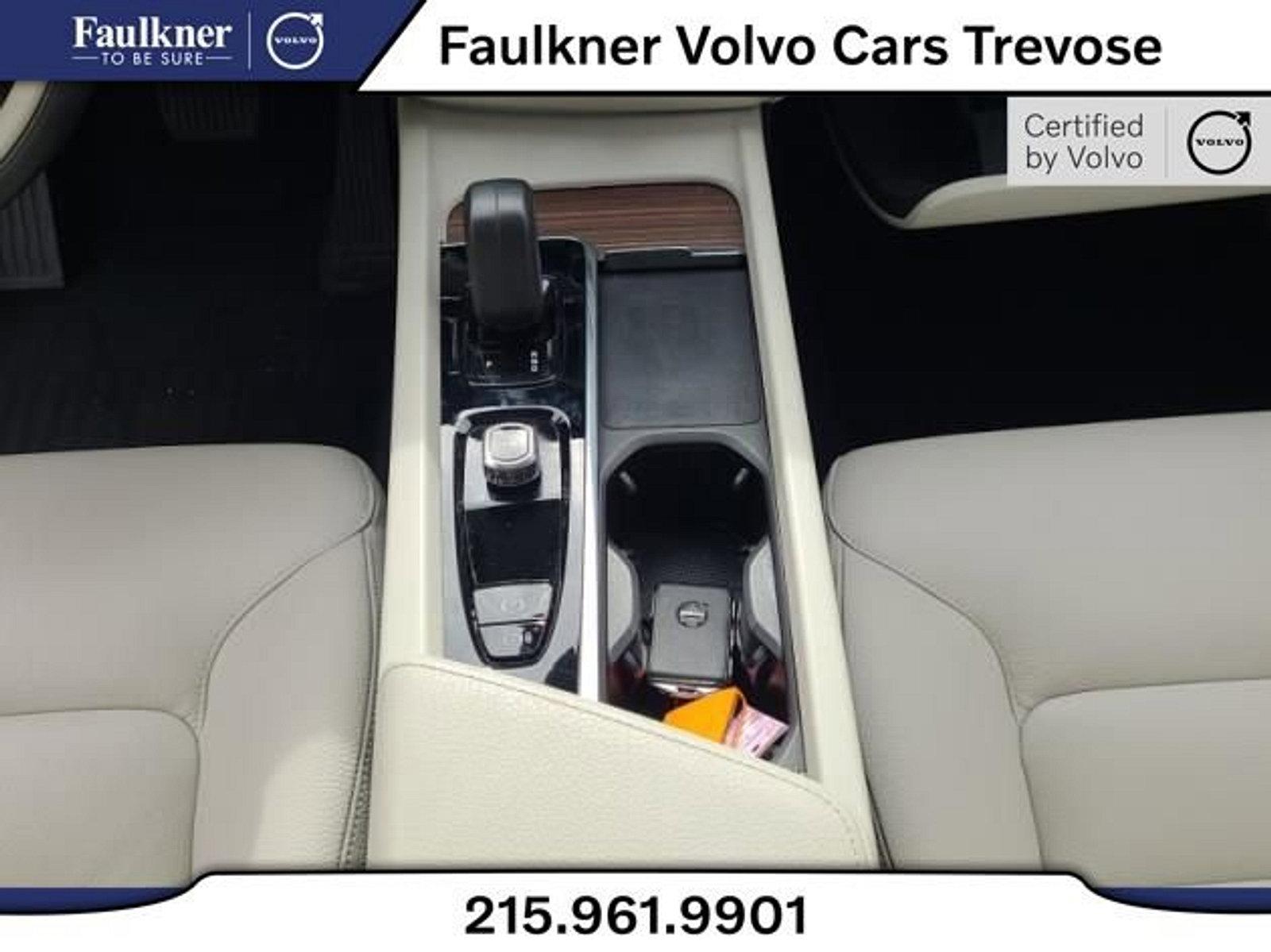 2022 Volvo XC60 Vehicle Photo in Trevose, PA 19053