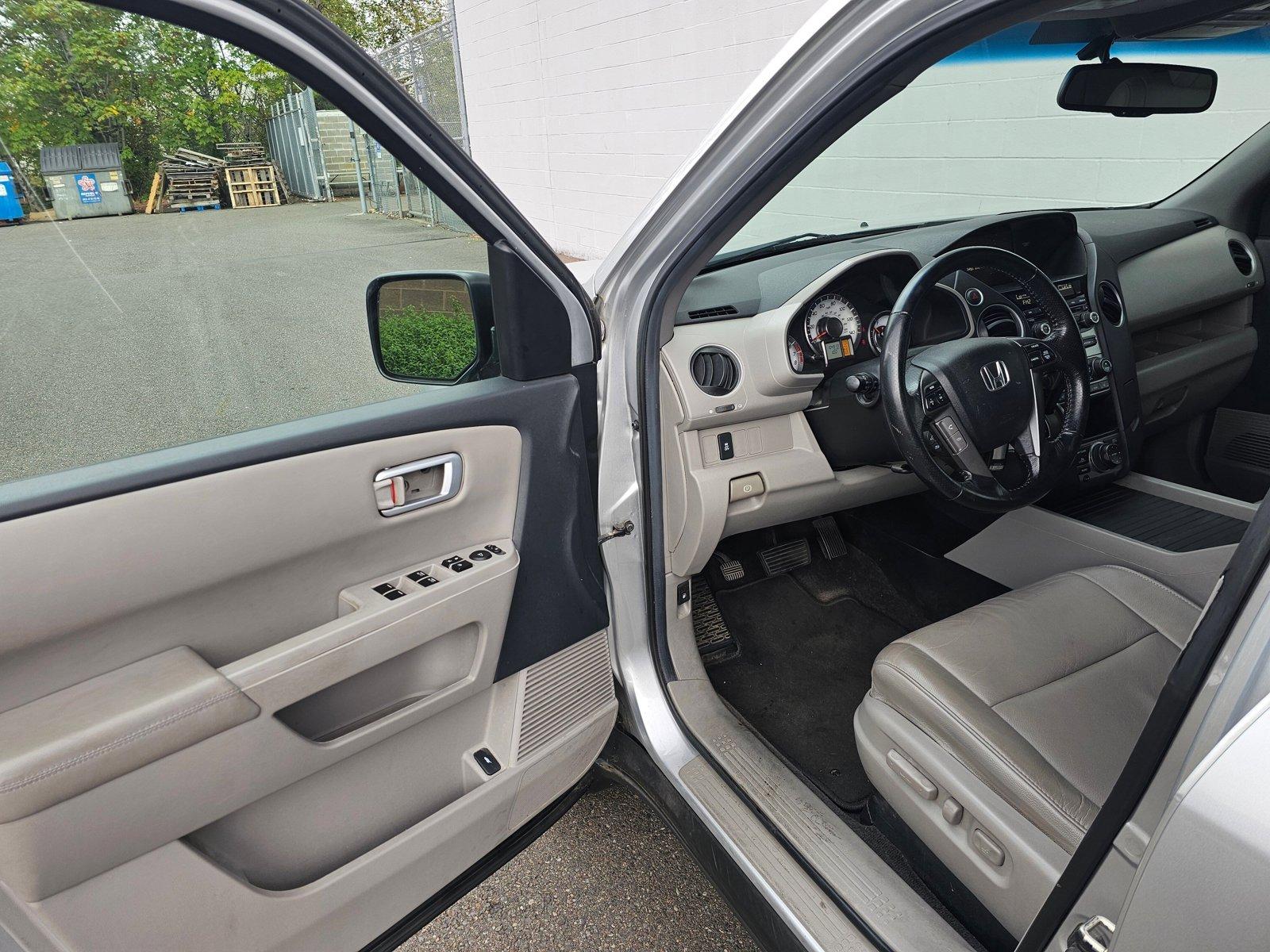 2012 Honda Pilot Vehicle Photo in Spokane Valley, WA 99212