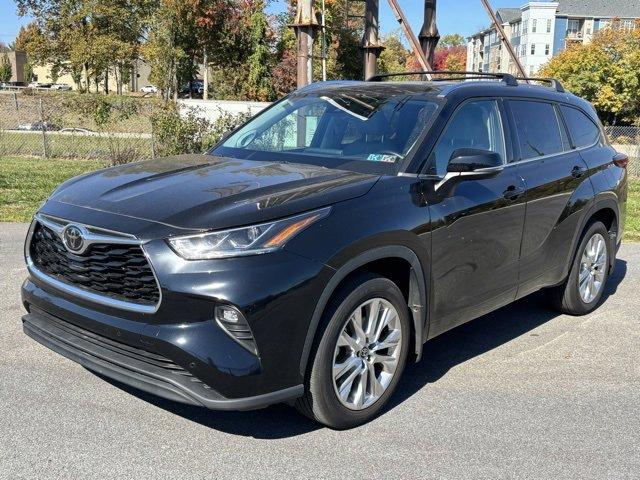 2020 Toyota Highlander Vehicle Photo in Willow Grove, PA 19090