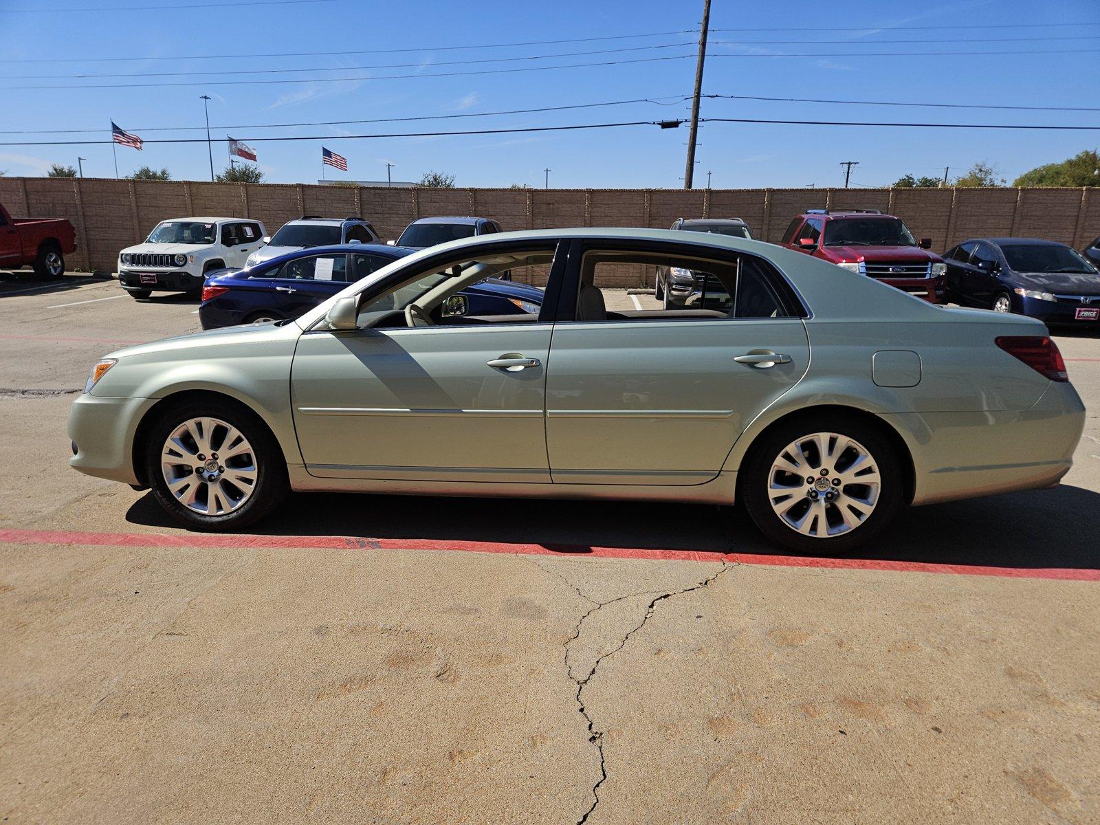 2009 Toyota Avalon Vehicle Photo in NORTH RICHLAND HILLS, TX 76180-7199