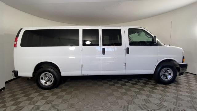 2018 Chevrolet Express Passenger Vehicle Photo in ALLIANCE, OH 44601-4622