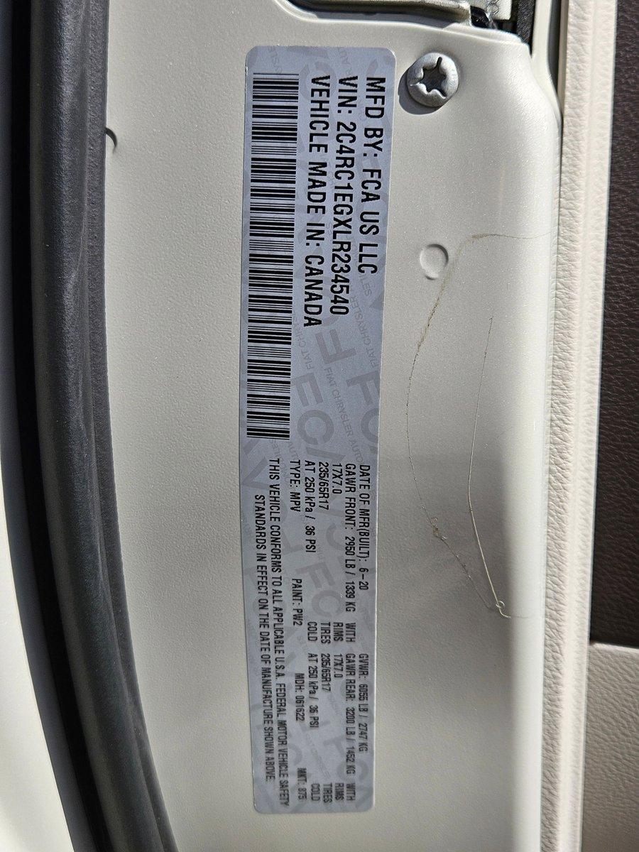 2020 Chrysler Pacifica Vehicle Photo in PEORIA, AZ 85382-3715