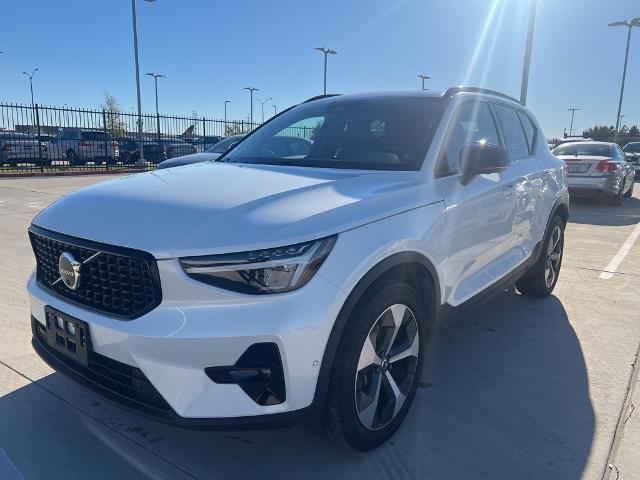 2024 Volvo XC40 Vehicle Photo in Grapevine, TX 76051