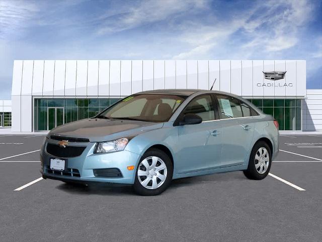 2011 Chevrolet Cruze Vehicle Photo in LIBERTYVILLE, IL 60048-3287