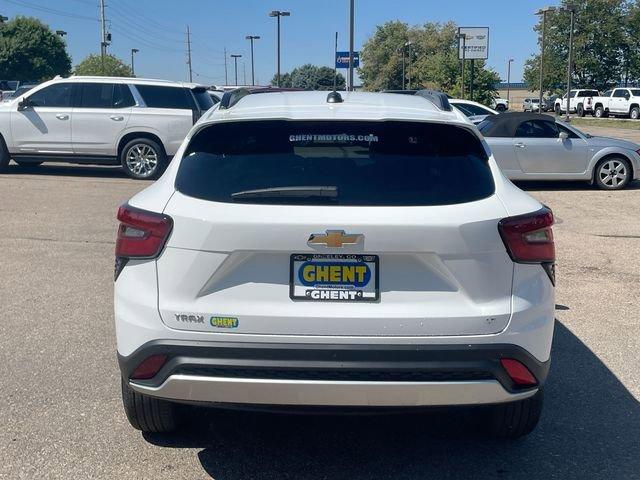 2025 Chevrolet Trax Vehicle Photo in GREELEY, CO 80634-4125