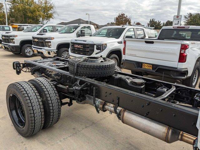 2023 Chevrolet Silverado Chassis Cab Vehicle Photo in SELMA, TX 78154-1460