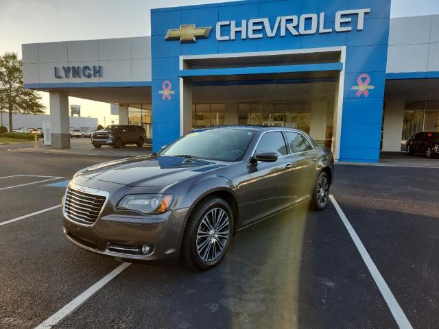 2014 Chrysler 300 Vehicle Photo in AUBURN, AL 36830-7007