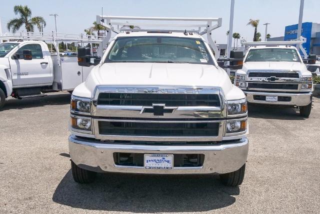 2023 Chevrolet Silverado Chassis Cab Vehicle Photo in VENTURA, CA 93003-8585