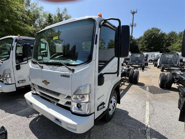 2025 Chevrolet Low Cab Forward 3500 Vehicle Photo in ALCOA, TN 37701-3235