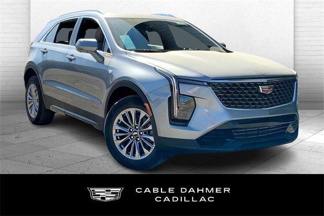 2025 Cadillac XT4 Vehicle Photo in TOPEKA, KS 66609-0000