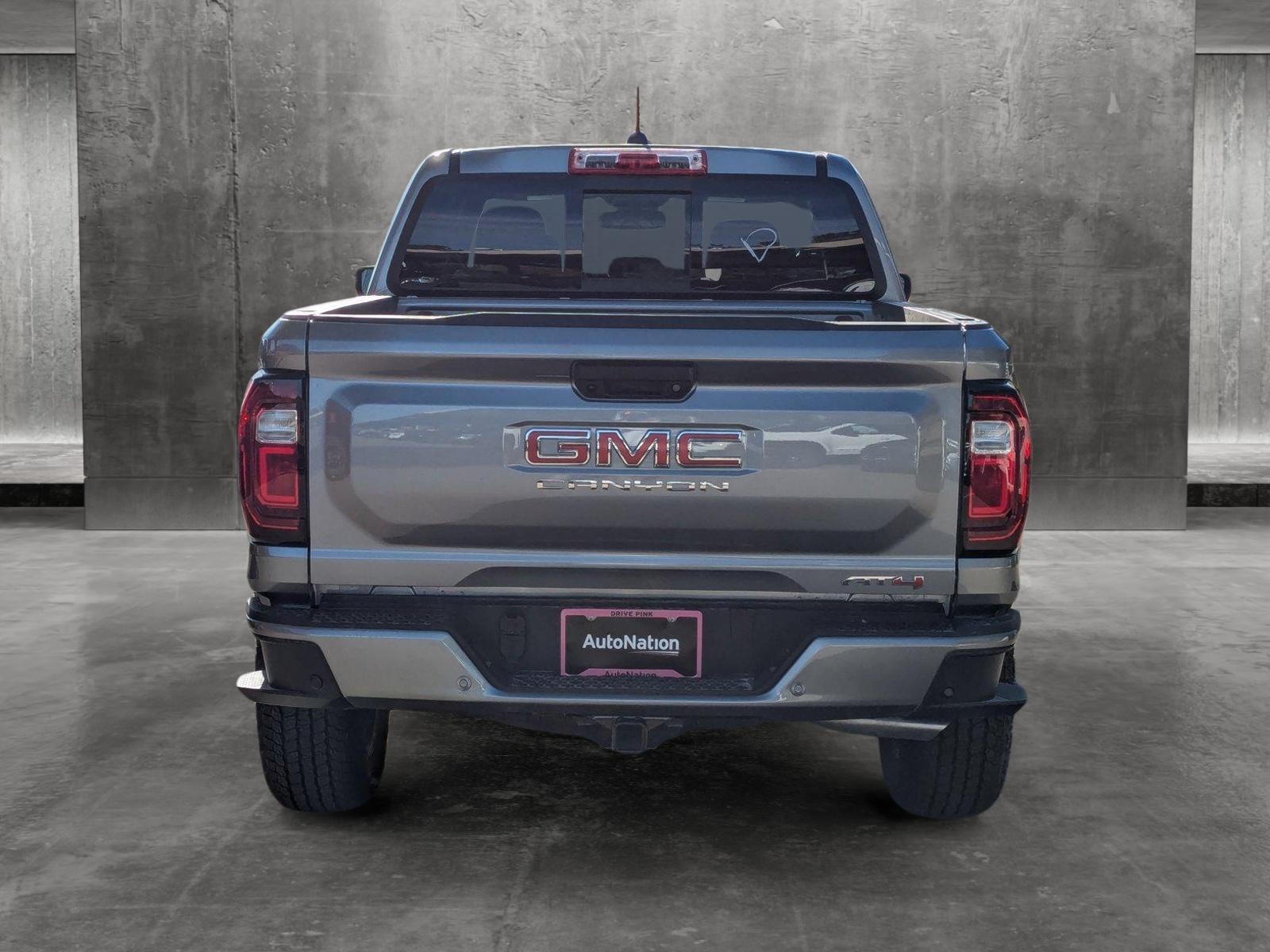 2024 GMC Canyon Vehicle Photo in LONE TREE, CO 80124-2750